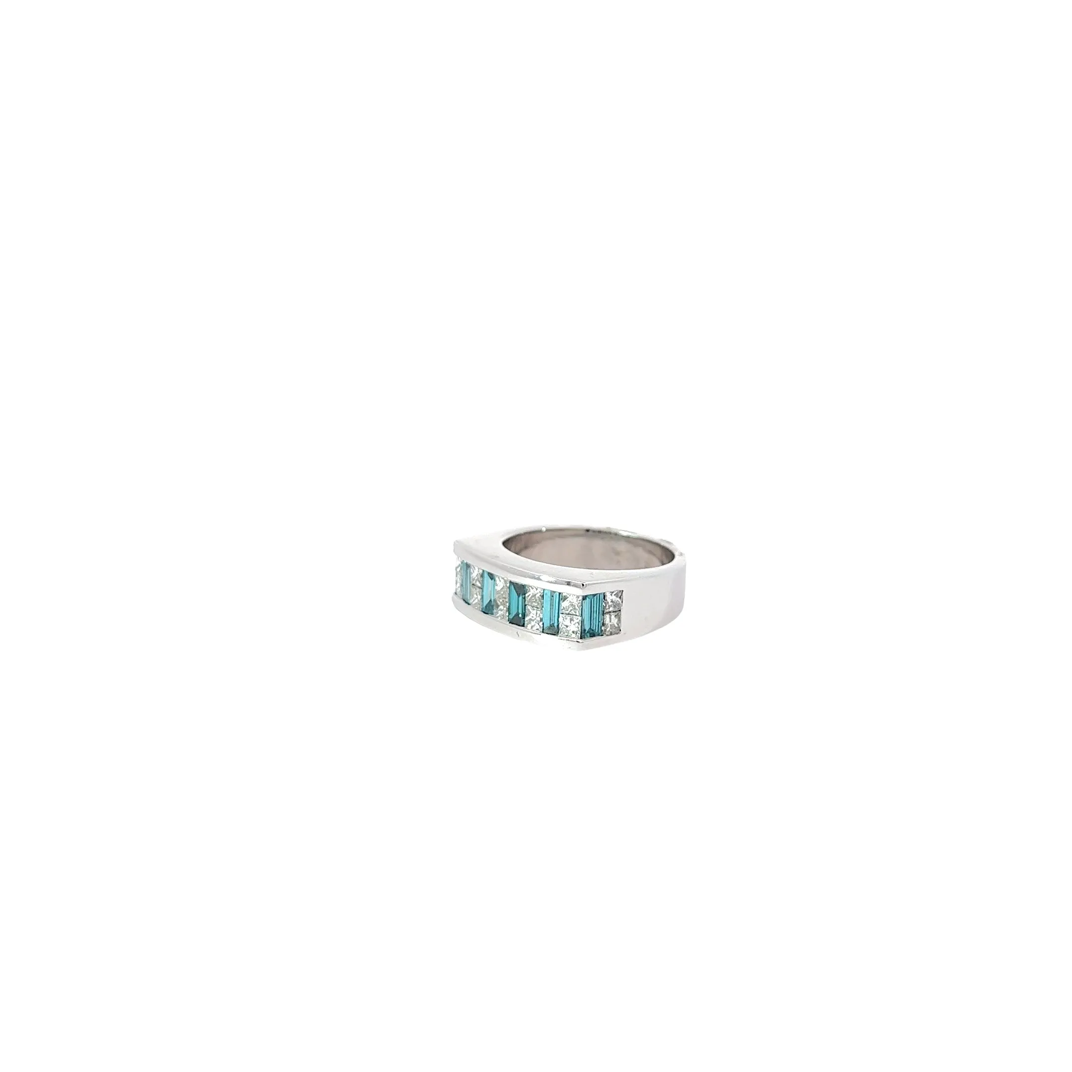 14k white gold 1.00ct G VS2 Princess Cut diamond and .75ct Baguette blue diamond ring