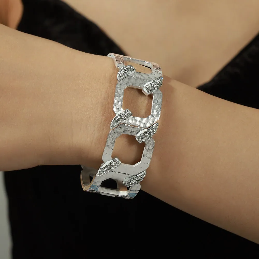 18K Gold Simple and Elegant Geometric C-shaped Inlaid Zircon Design Hip-hop Style Bracelet
