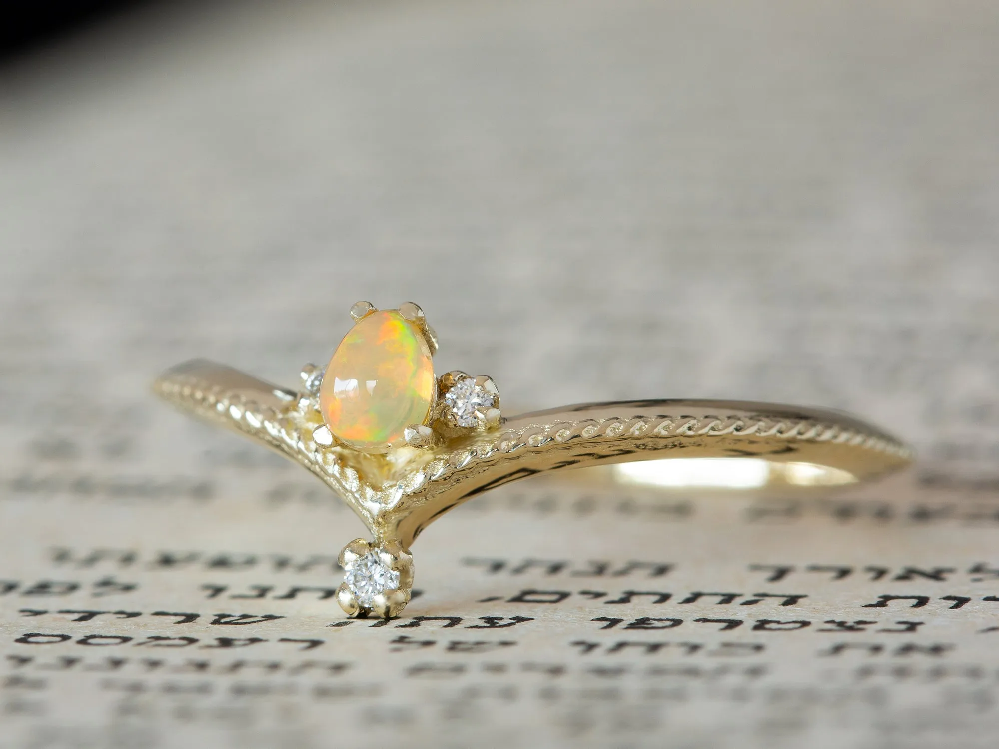 Agatha | Opal