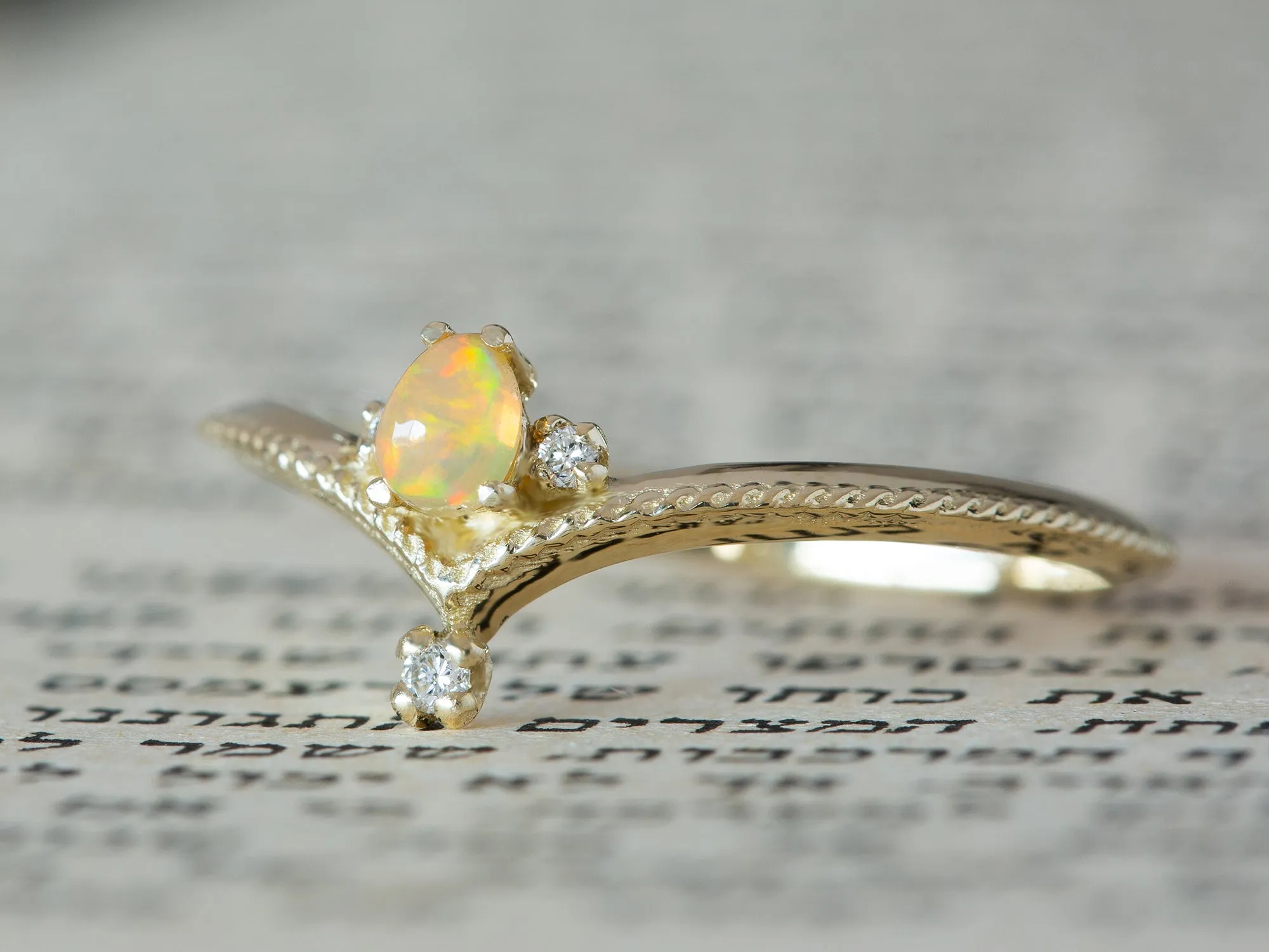 Agatha | Opal