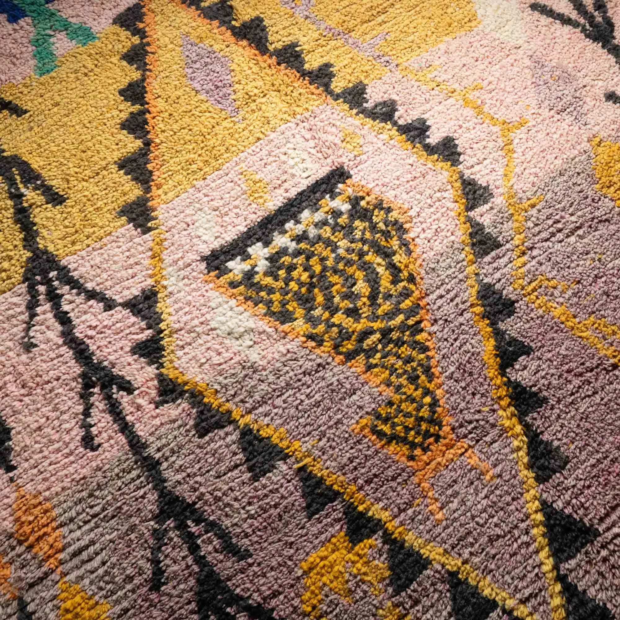 Alae - vintage boujad rug