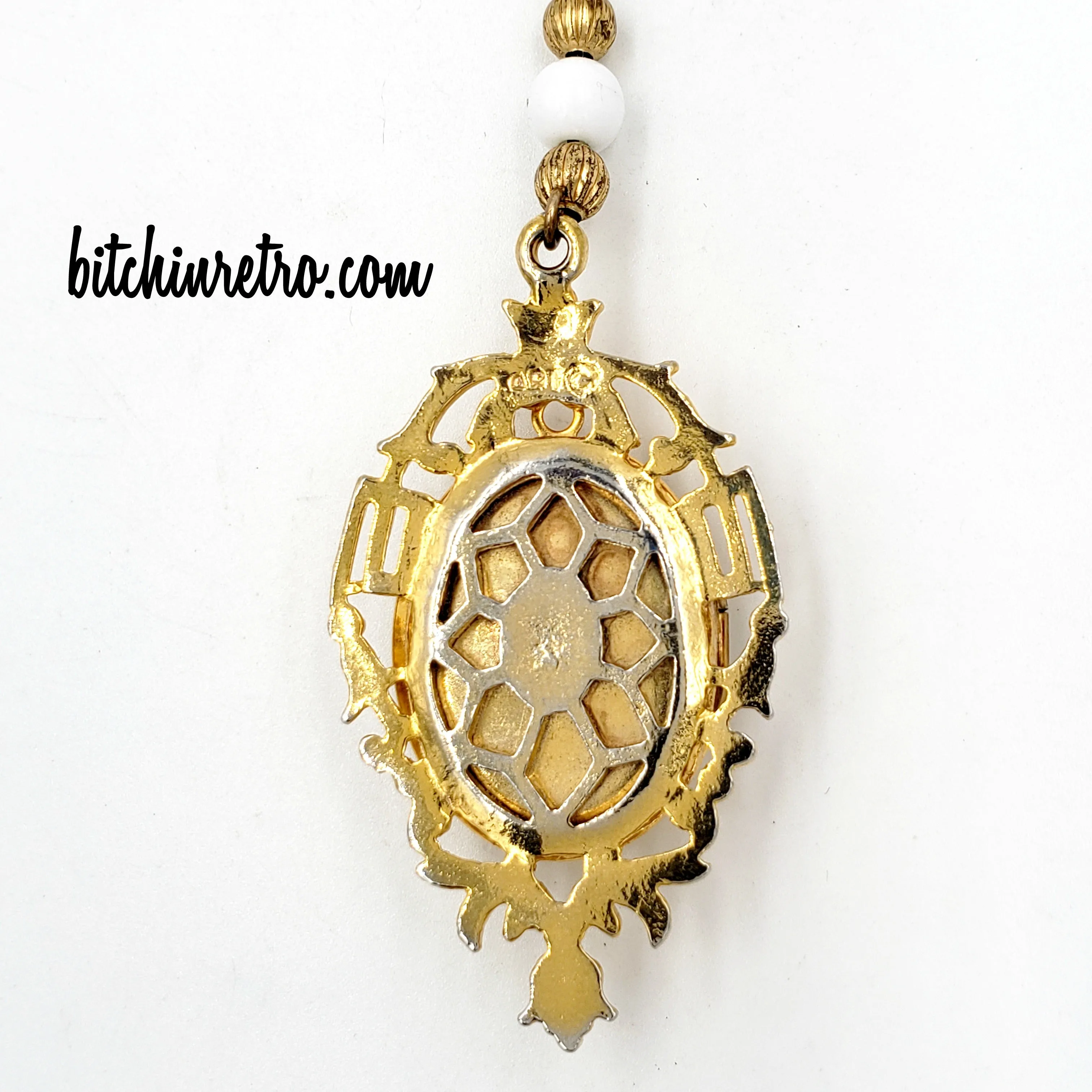 Arthur Pepper ART Vintage Locket Necklace With Victorian Style