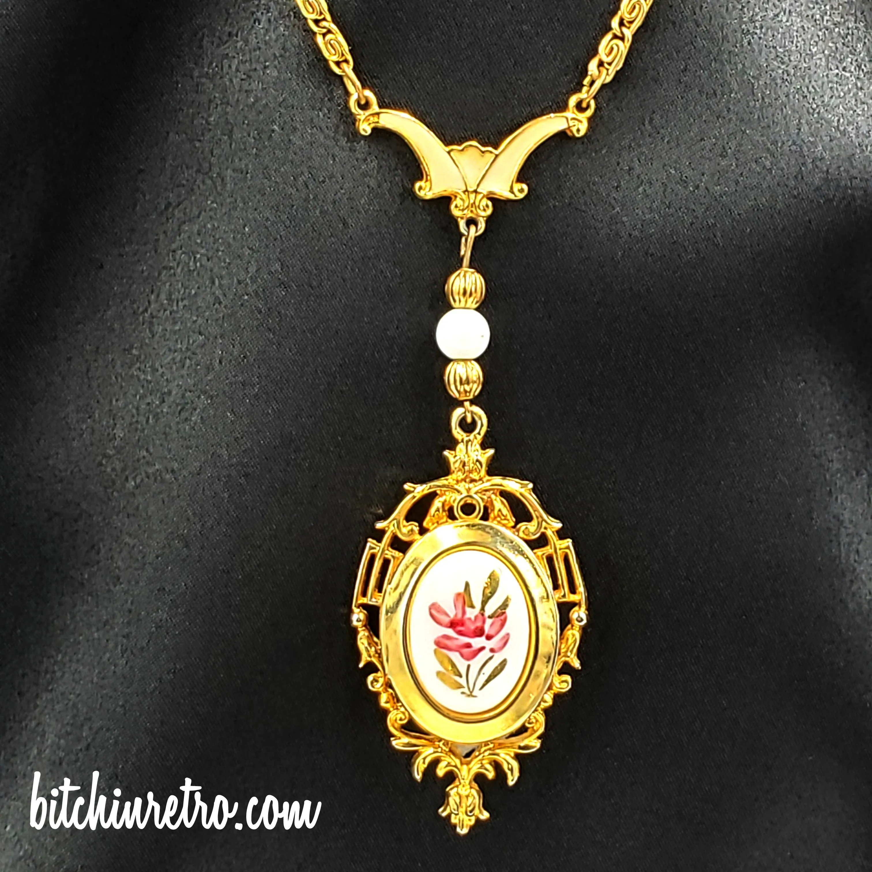 Arthur Pepper ART Vintage Locket Necklace With Victorian Style