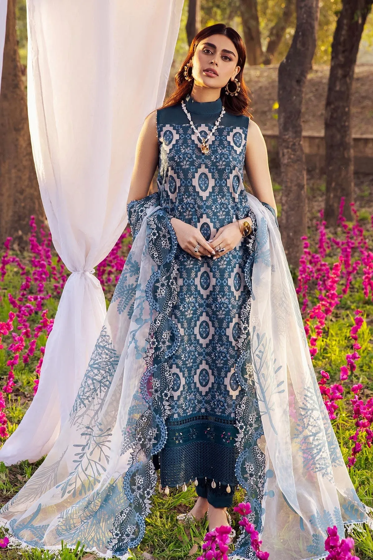BABY BREATH NI-33 | Nureh Blooming Summers Exclusive  Luxury Lawn Collection 2022 | Unstitched Embroidered Lawn Suits