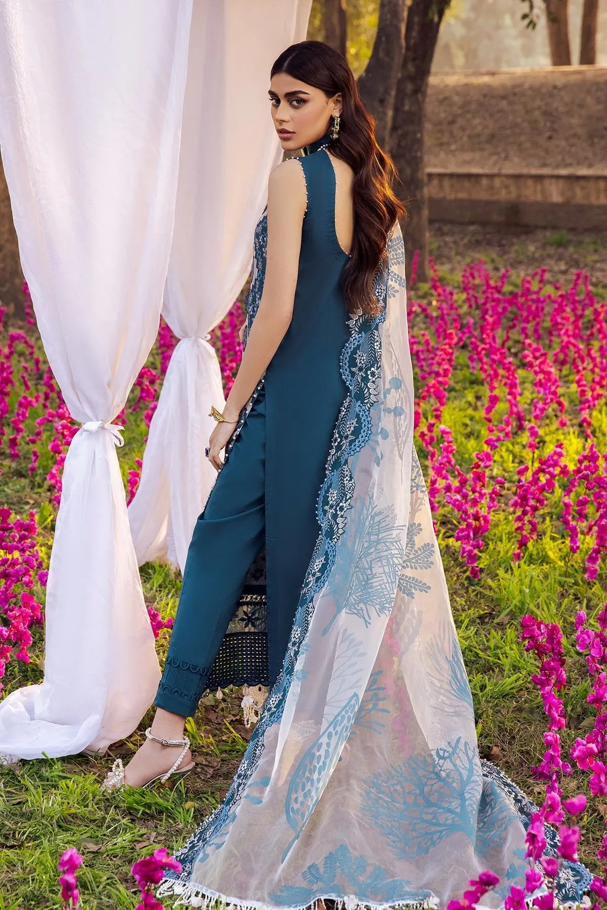 BABY BREATH NI-33 | Nureh Blooming Summers Exclusive  Luxury Lawn Collection 2022 | Unstitched Embroidered Lawn Suits