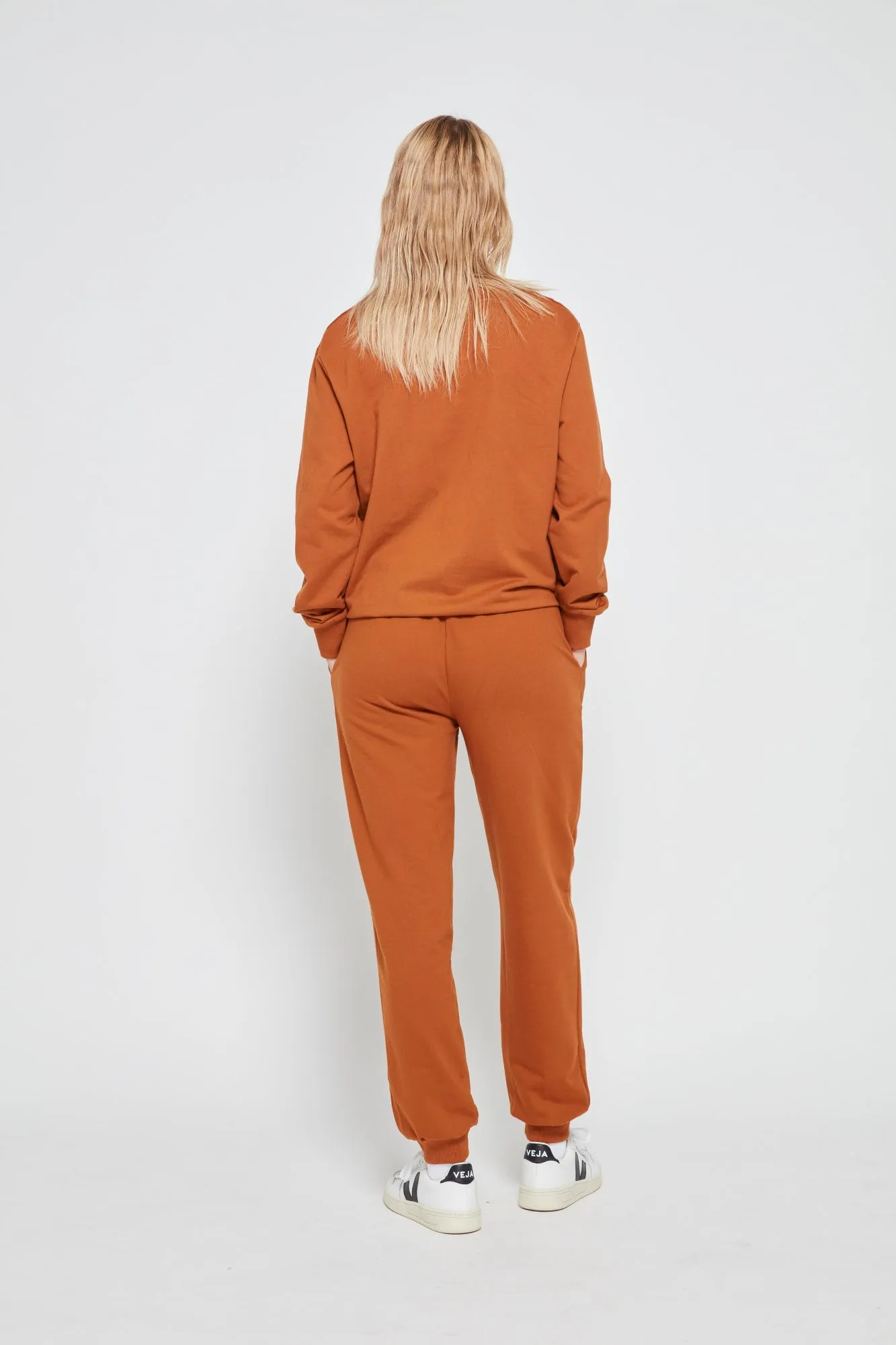 BANGKOKIAN LONG SWEATPANTS - BROWN