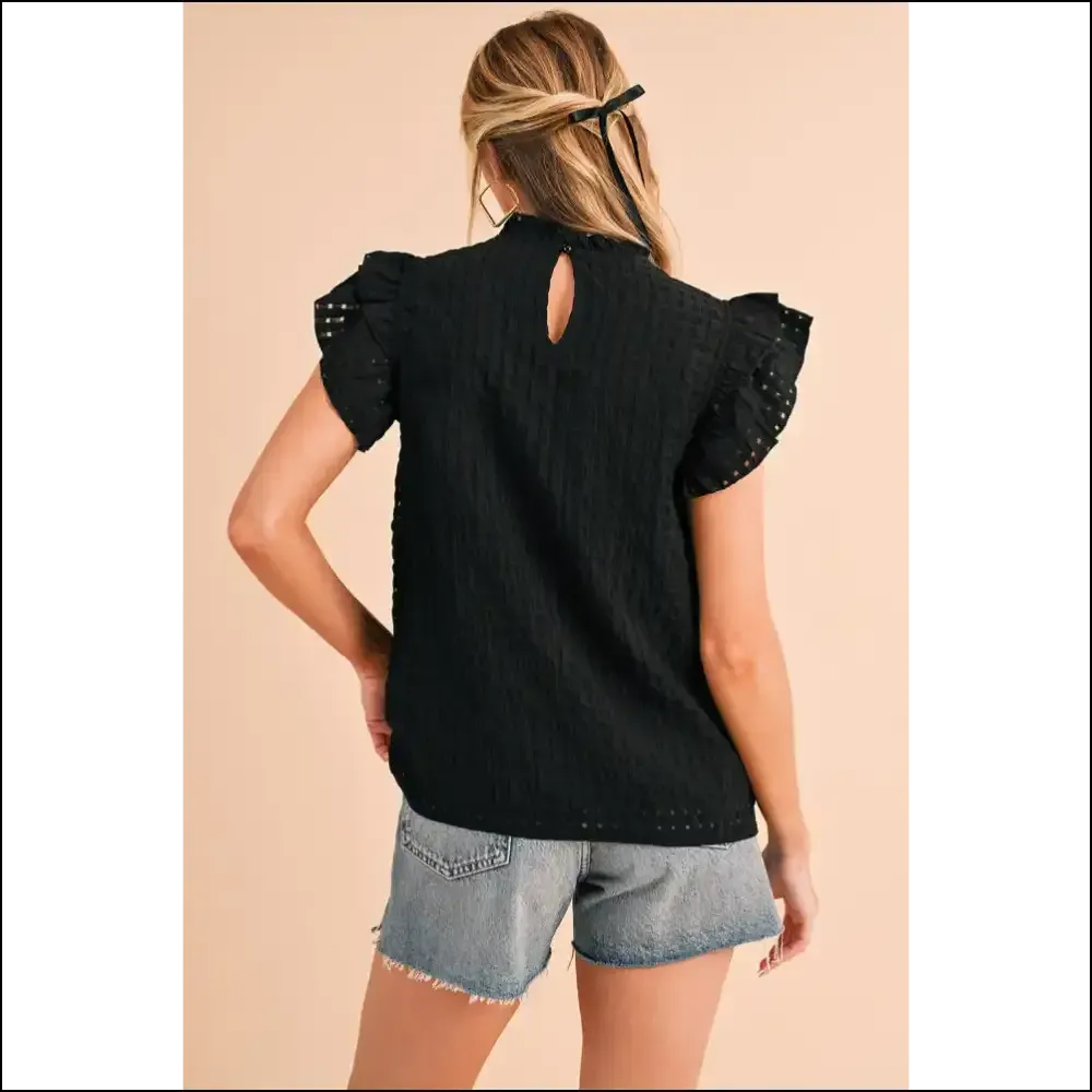 Black Frilled Neck Ruffle: Unleash your Inner Drama Queen, ! 👑