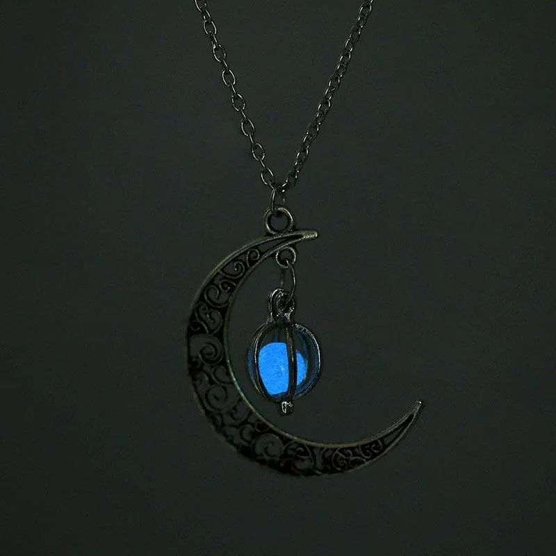 Boho Luminous Moon Necklace