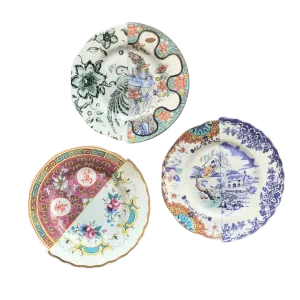 Chinese Western-Inspired Porcelain Plate