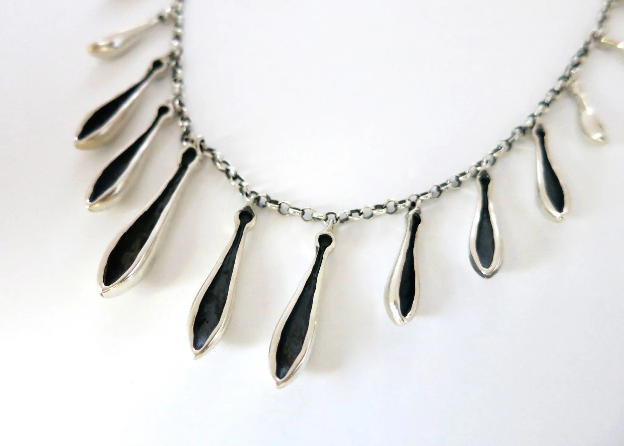Classic string-of-drops Victorian necklace
