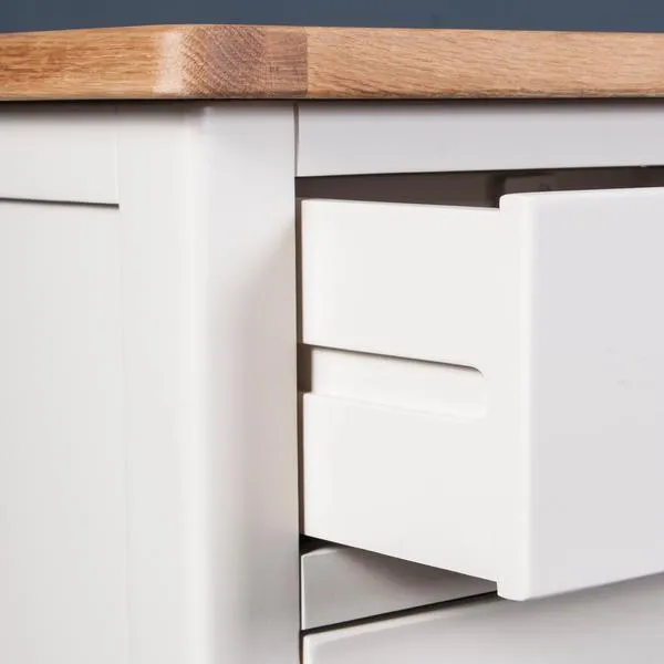Cottage 2 Over 3 Chest Oak