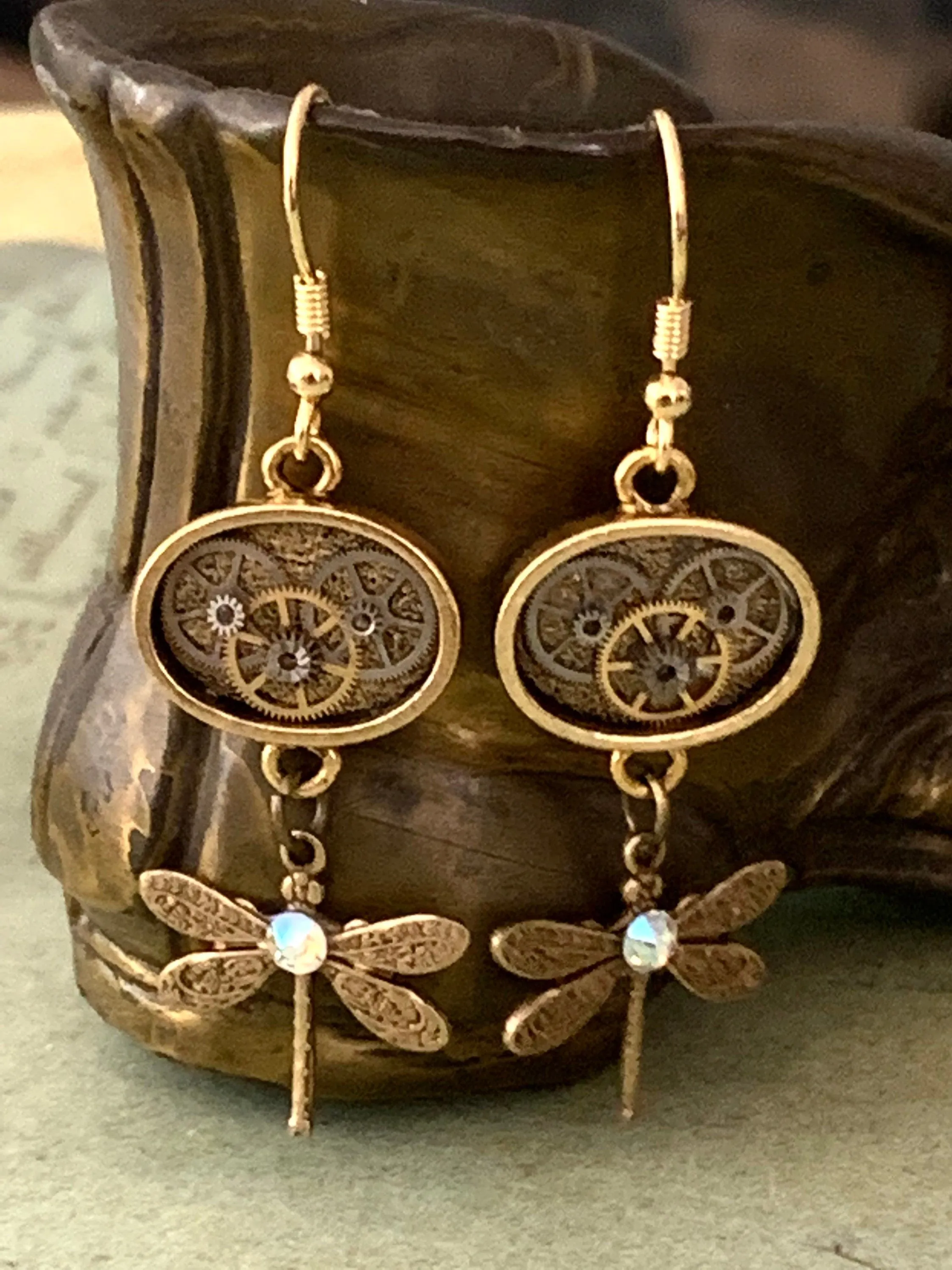 Dangle earrings set with Gold dragonfly’s - Steampunk Earrings - gift for her - Birthday gift - unique - one of a kind - with gears boho