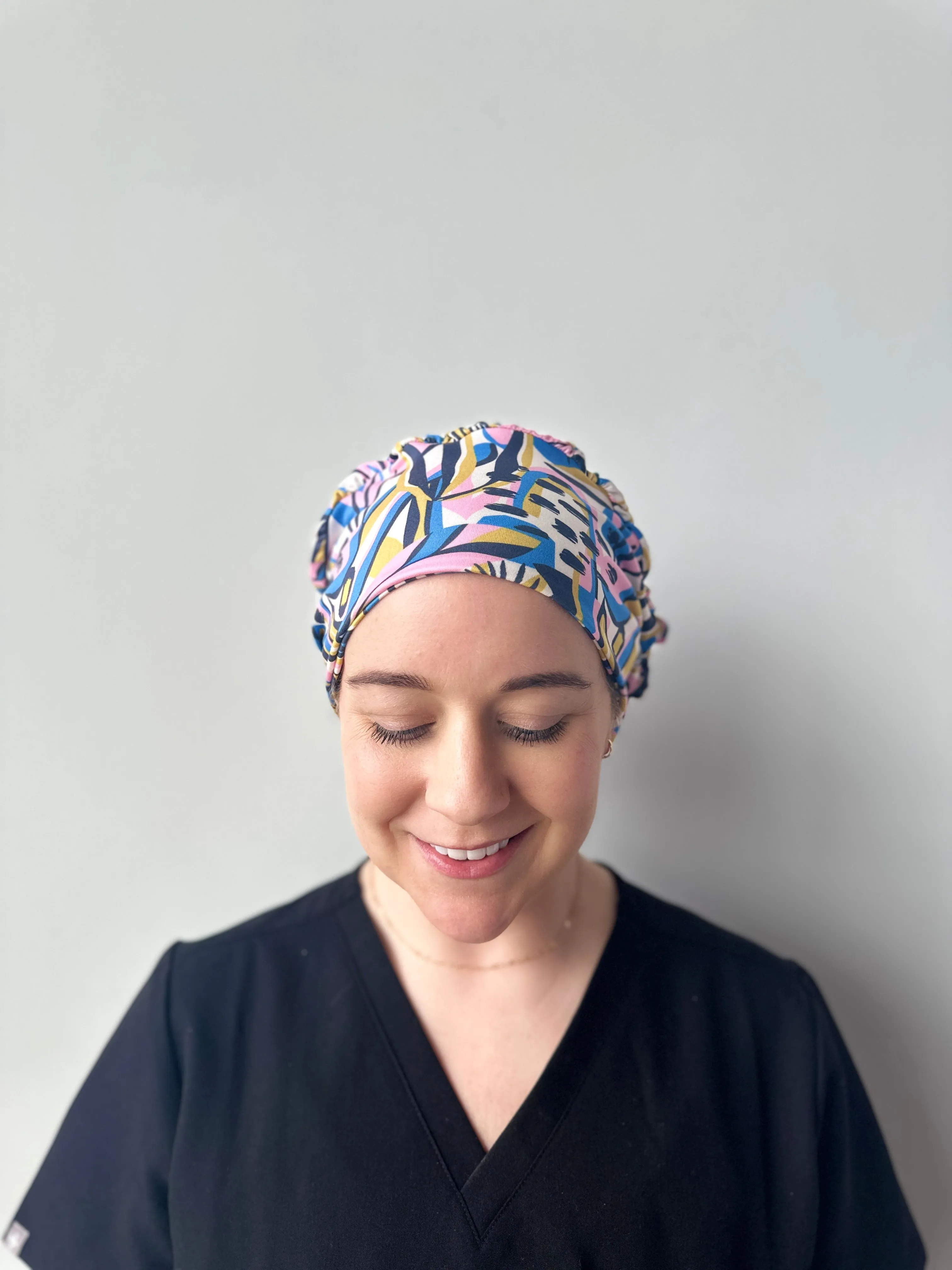 DuoStyle Scrub Hat - Vibrant Abstract