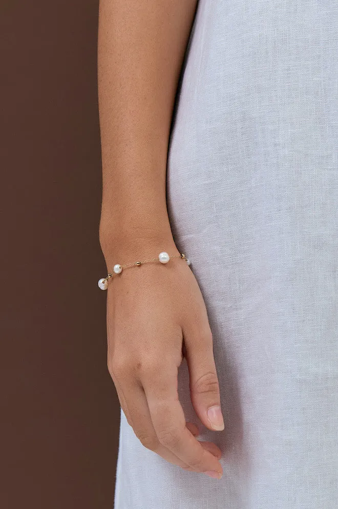 Elegant Chain Pearl Bracelet