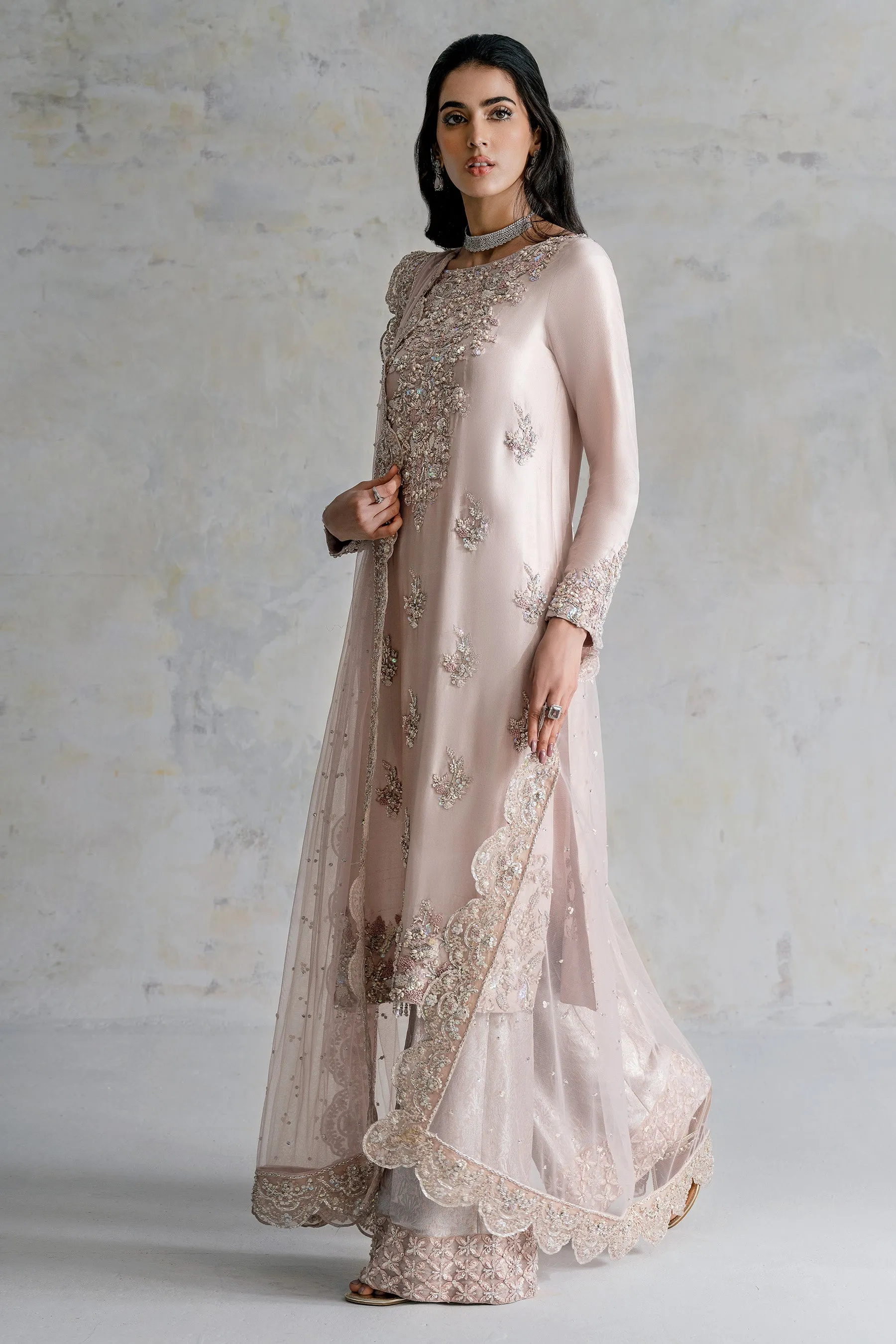 Elegant Pakistani Wedding Dress in Kameez Trouser Style