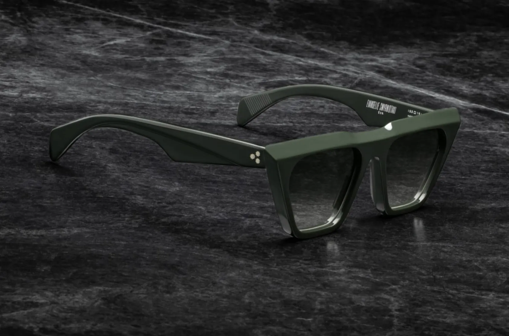 EVA-1N Viper / Emerald Gradient / Silver