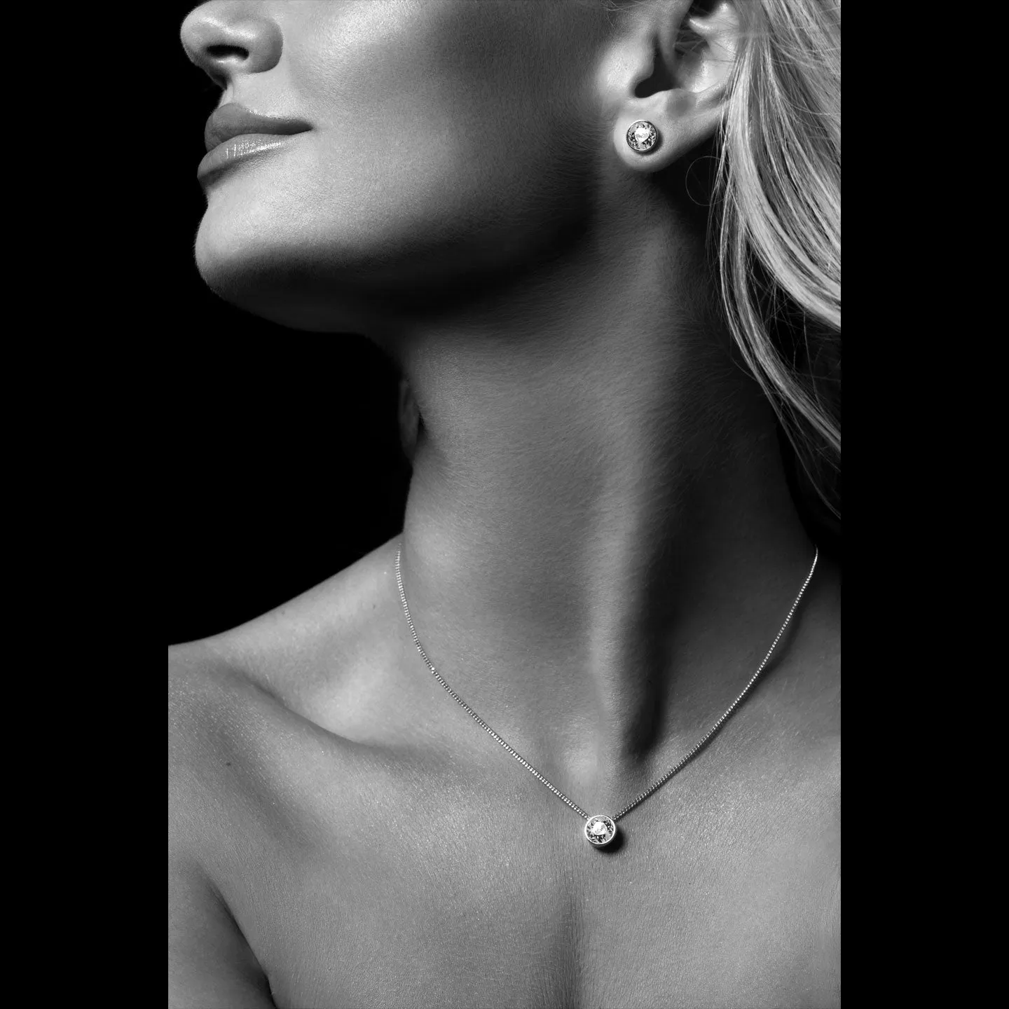 Harley Small Pendant Necklace with Green Peridot Round Crystals from Swarovski Gold Plated
