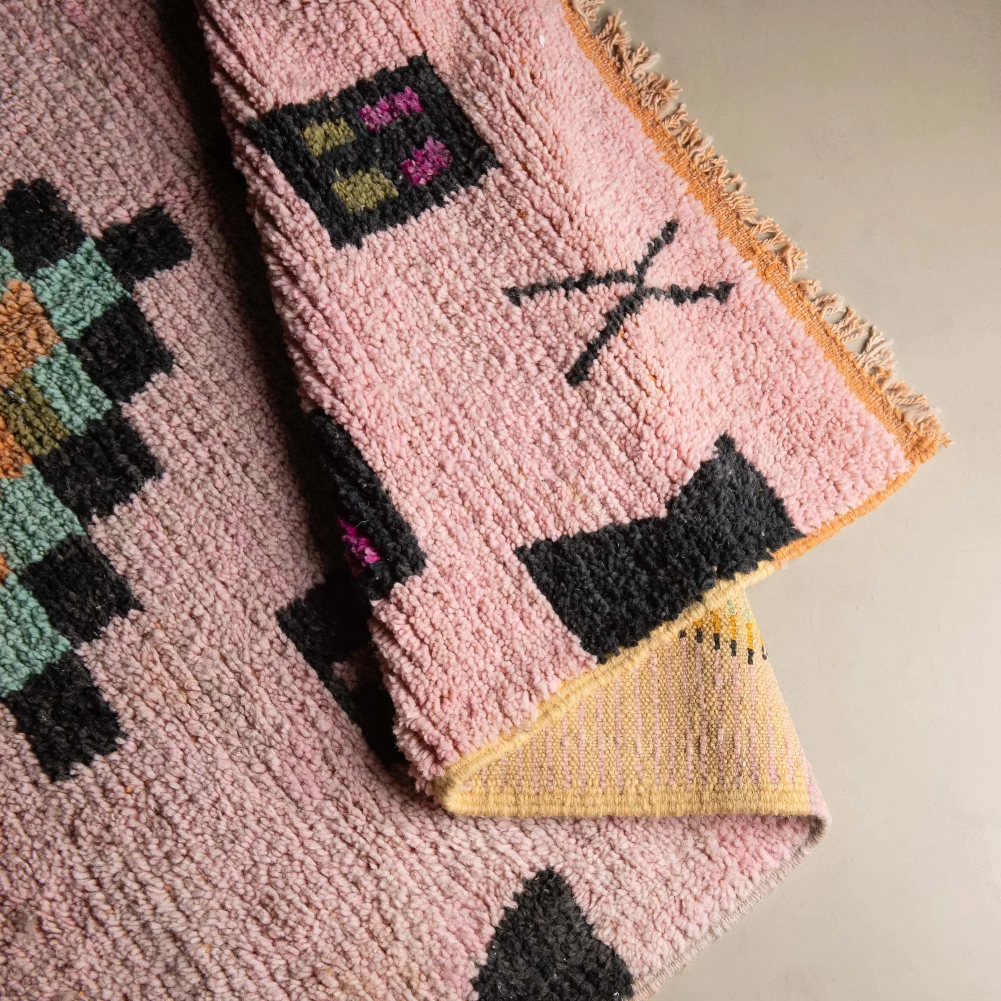 Hella - vintage boujad rug