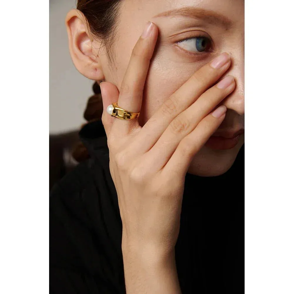 Imitation Pearls Golden Geometric Finger Ring for Women
