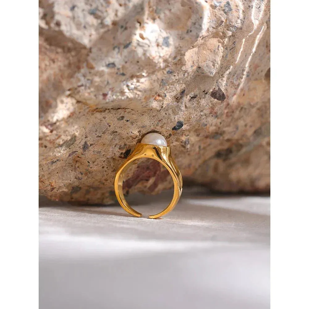 Imitation Pearls Golden Geometric Finger Ring for Women