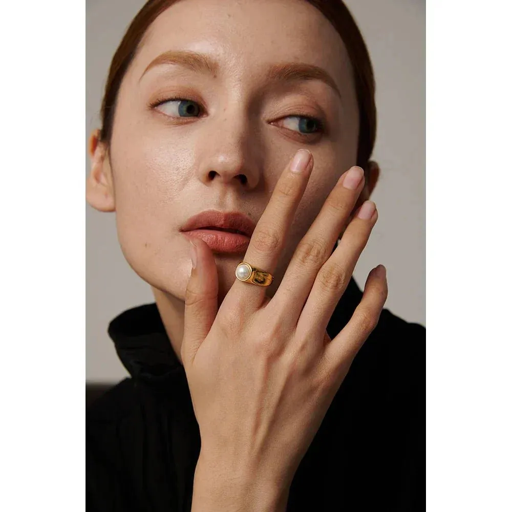 Imitation Pearls Golden Geometric Finger Ring for Women