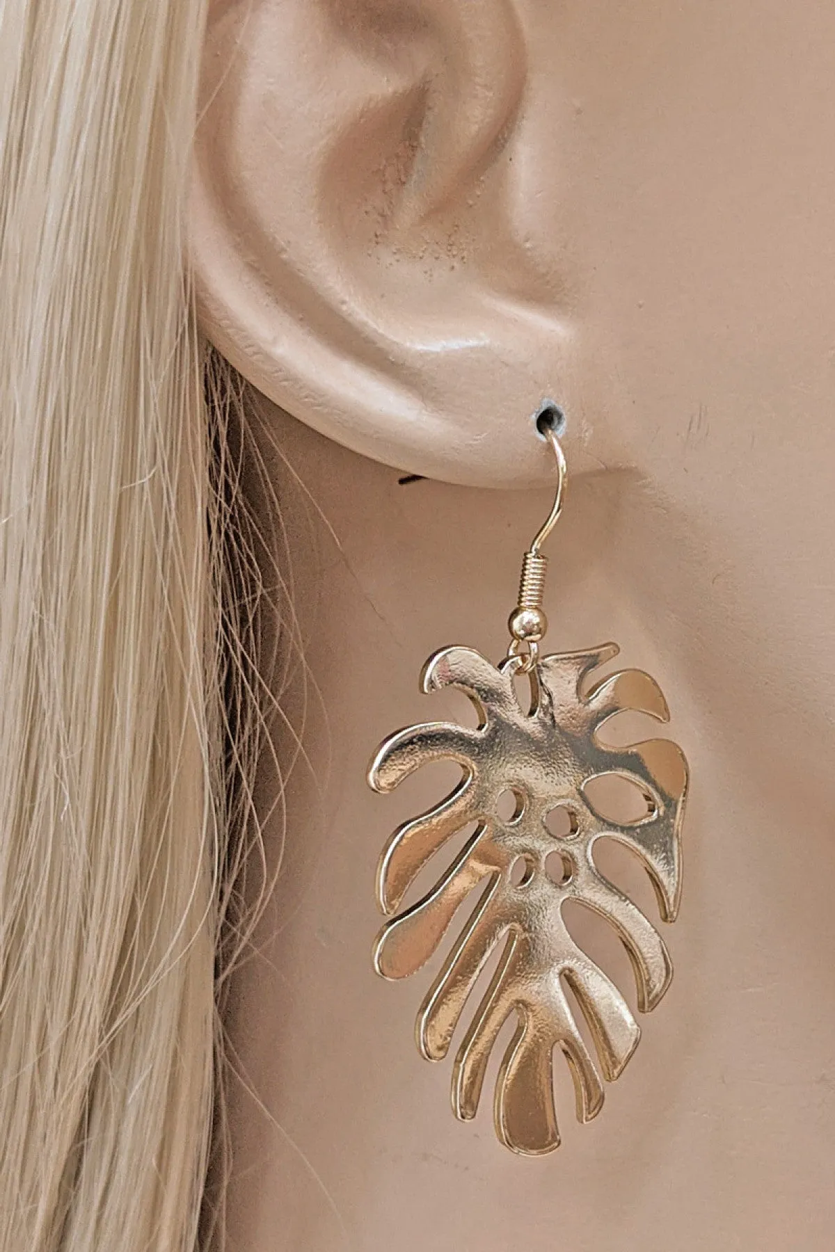 LEAF DROP FASHION EARRINGS
