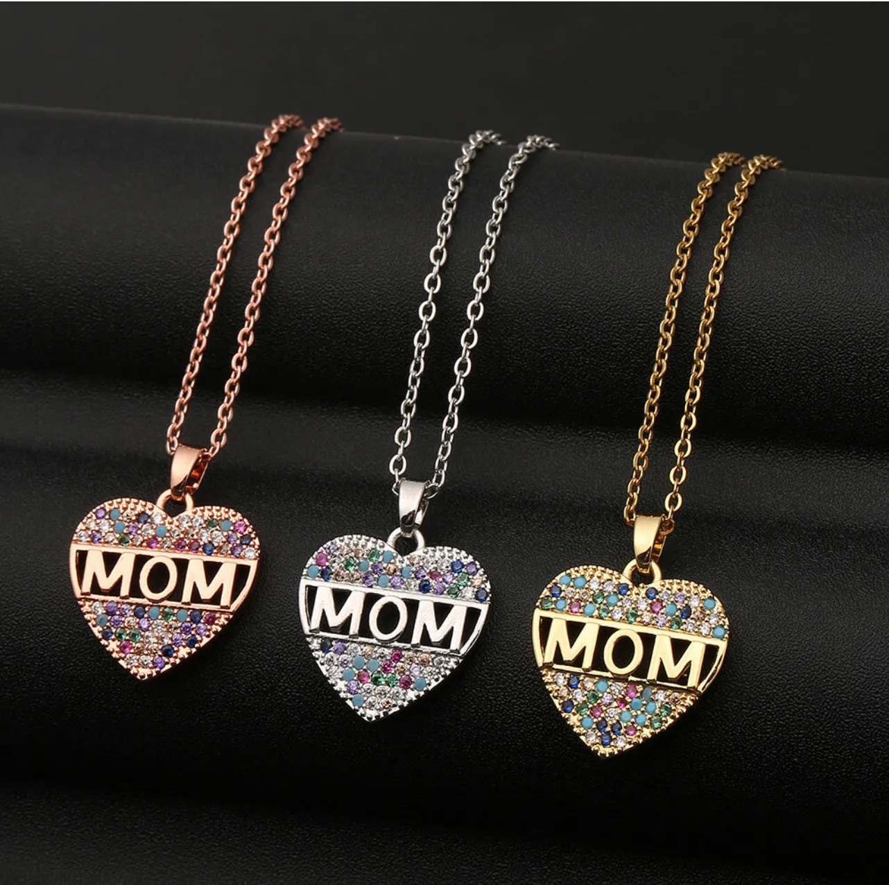 “MOM” Mother’s Day Heart Shaped Rhinestone Necklace