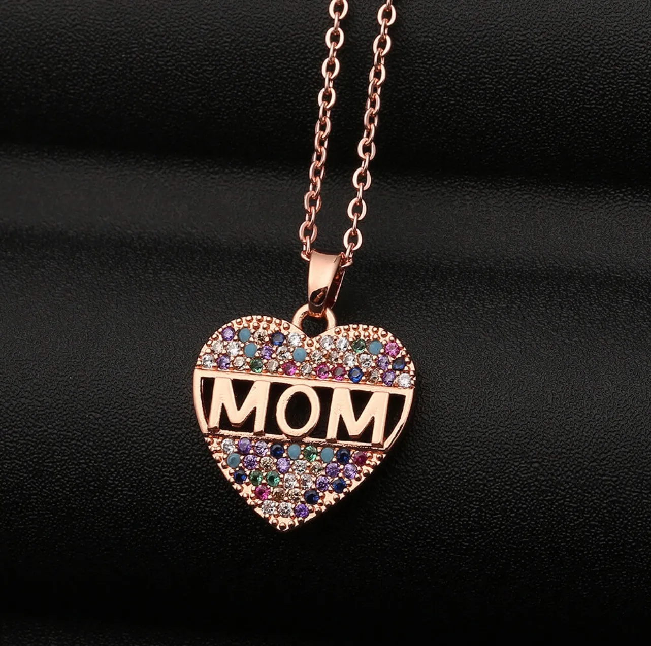 “MOM” Mother’s Day Heart Shaped Rhinestone Necklace