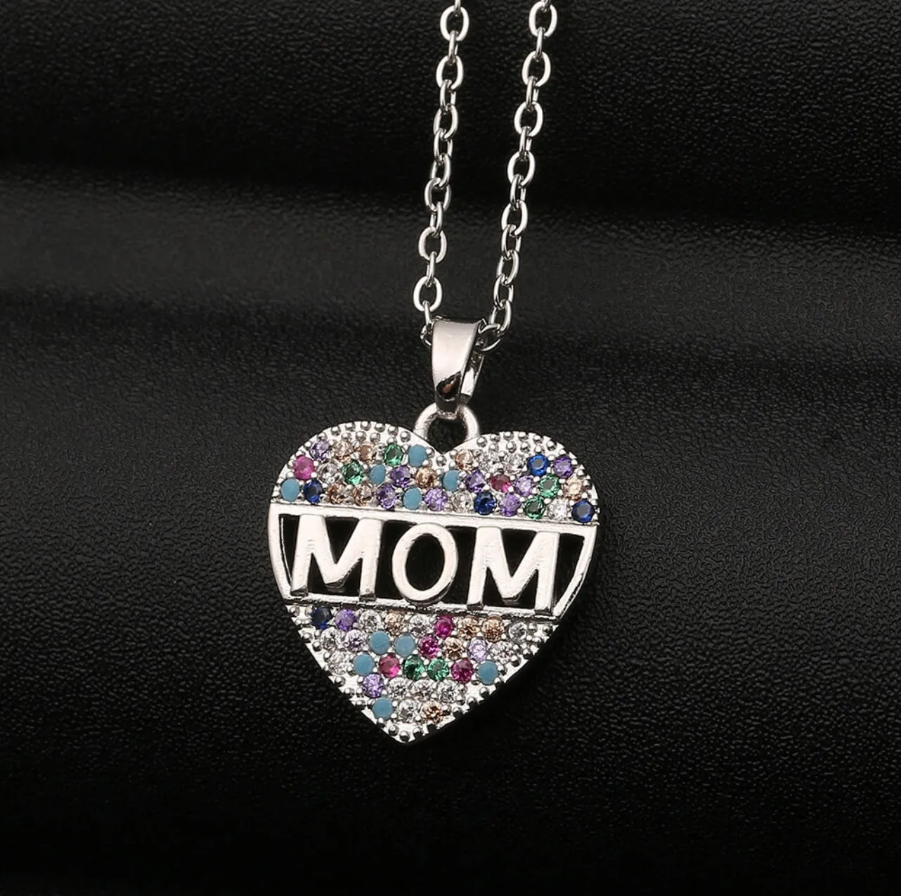 “MOM” Mother’s Day Heart Shaped Rhinestone Necklace