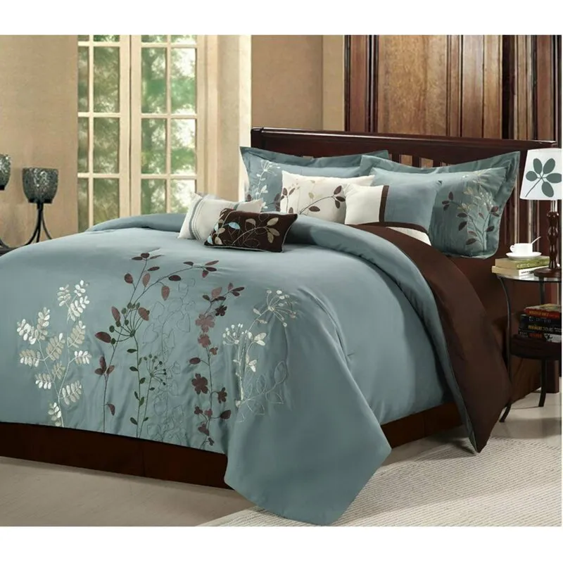 New Bed in a Bag! Chic Home Bliss Garden 8 Piece Embroidered Comforter Set, Queen, Sage! Retails $200 