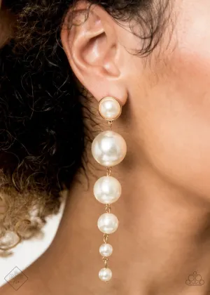 Paparazzi-Living A Wealthy Lifestyle - White Pearl Earring