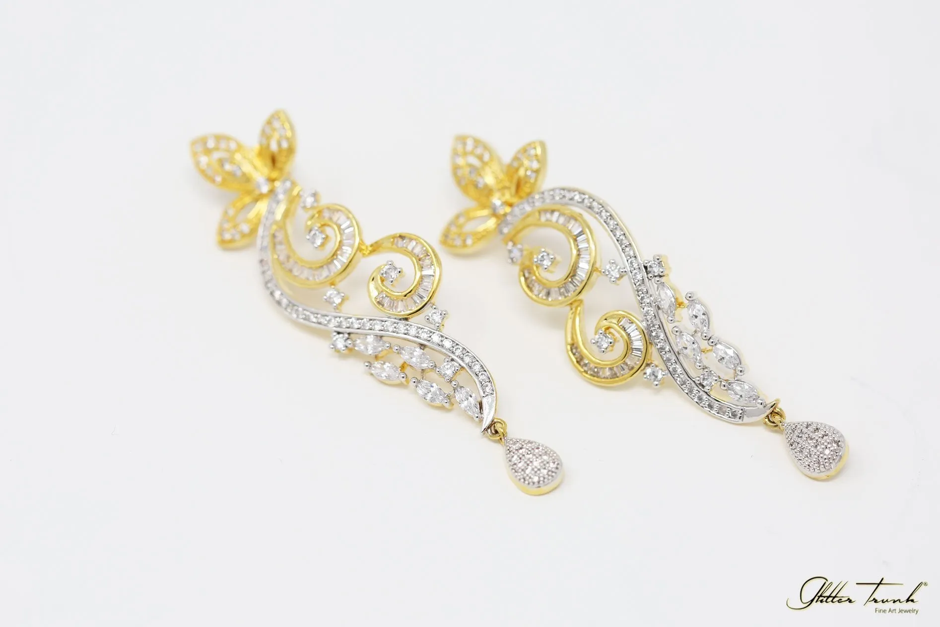 Penélope Gold and Silver Elegant Earrings