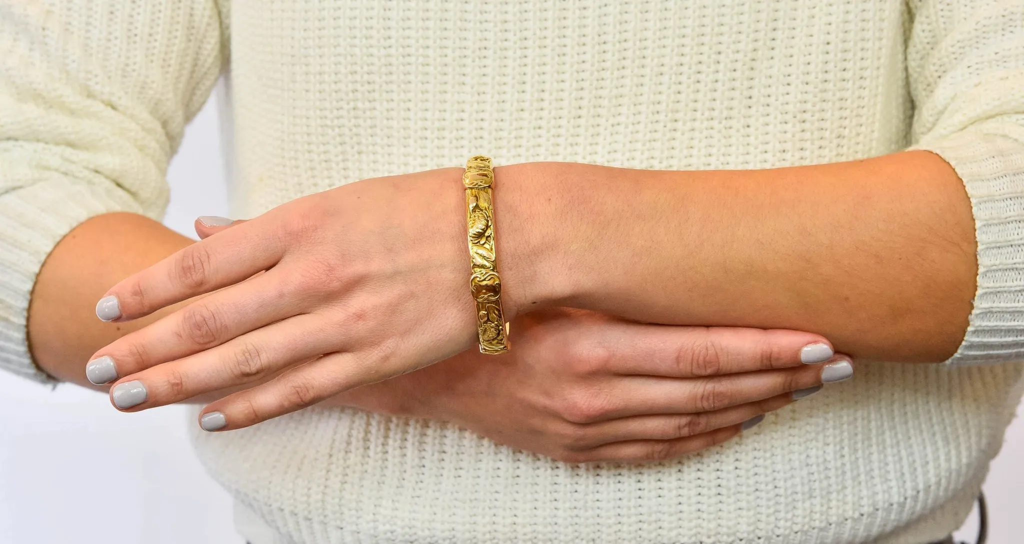 Riker Brothers Art Nouveau 14 Karat Gold Lotus Lily Pad Bangle Bracelet