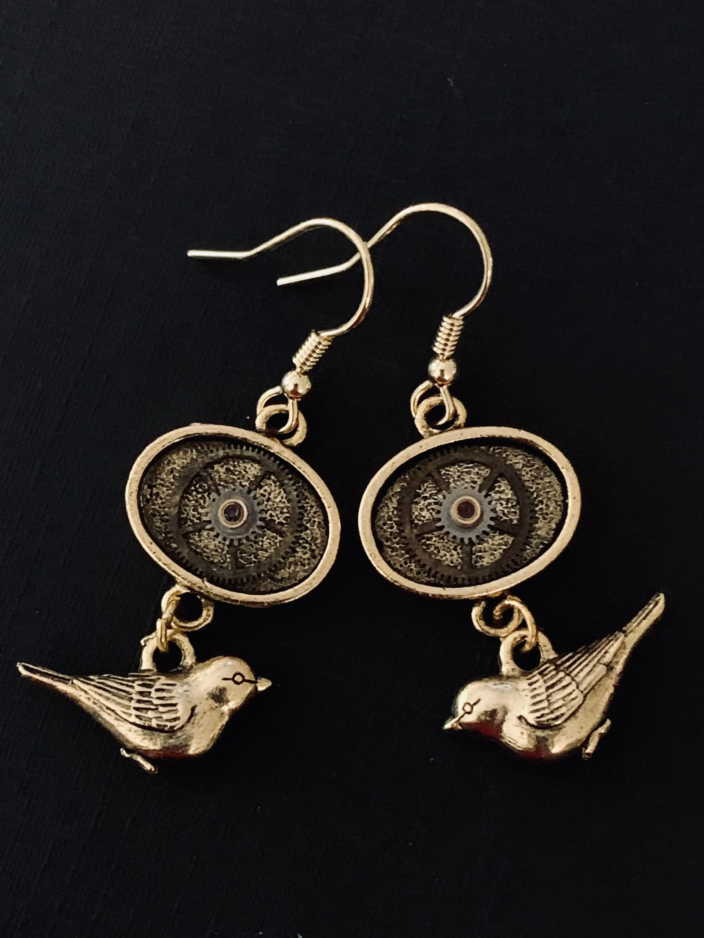Steampunk earrings with gold sparrow - Steampunk Earrings - gift for her - Birthday gift - unique - one of a kind - pocket watch gears