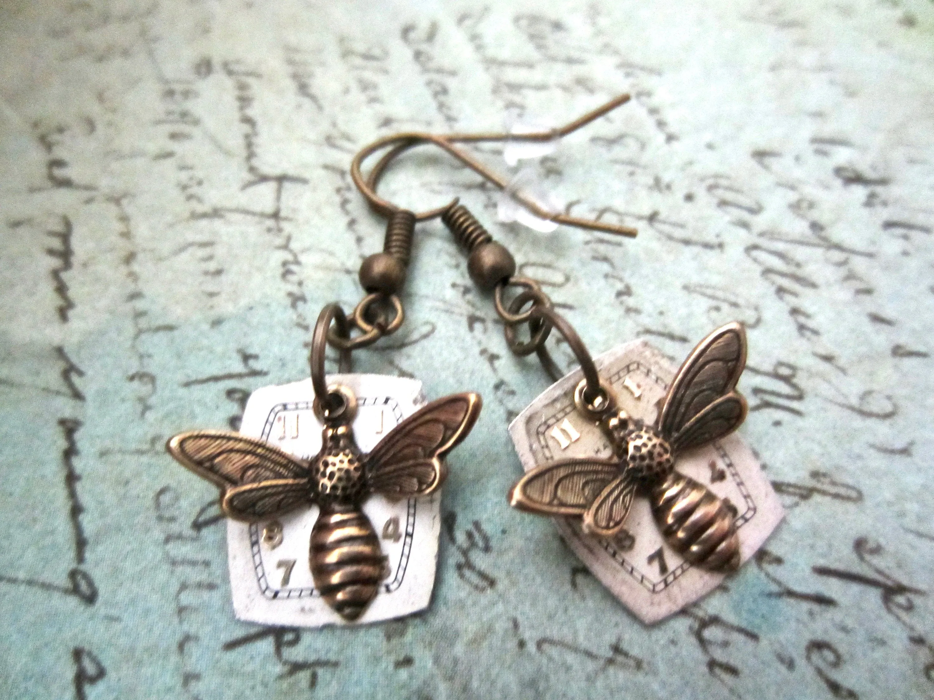 Steampunk Earrings with vintage Watch Dials, Faces Steampunk Earrings , Steampunk jewelry Bees  Birthday gift bee charms