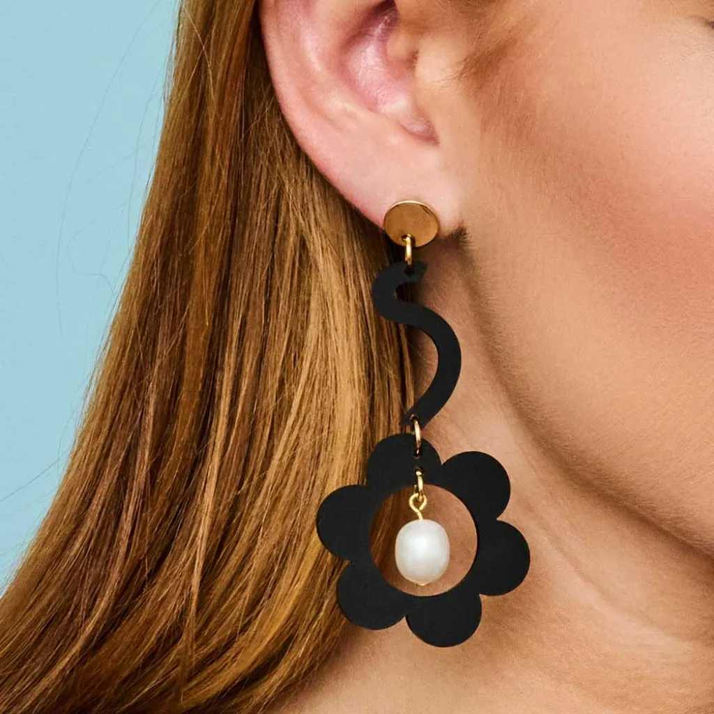 Toolally Earrings - Pearl Daisy Drops