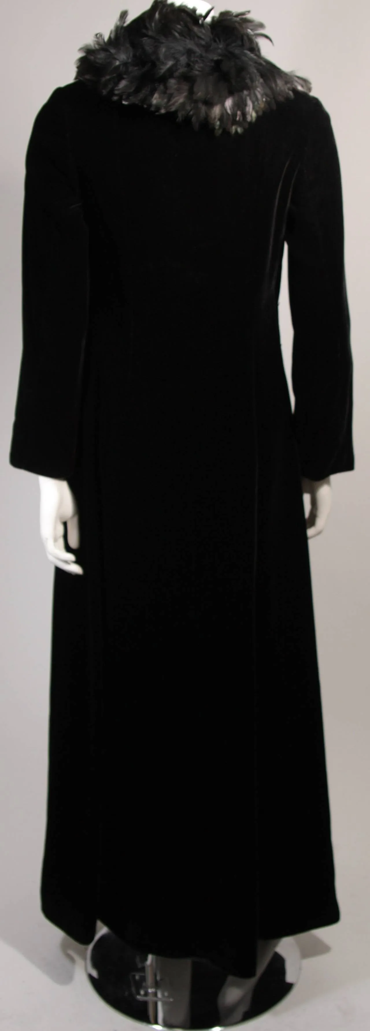 VICTORIA ROYAL Velvet Feather Trim Coat Size 8