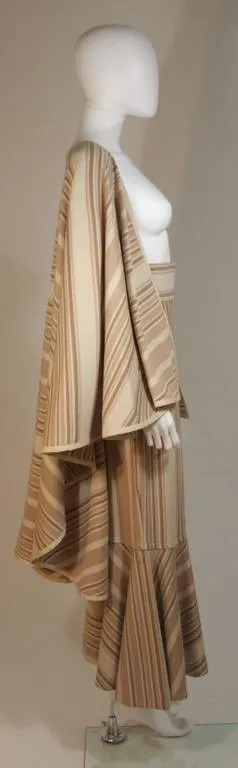 VINTAGE Circa 1960s Cream & Nude Wool Cape & Skirt Set Size 6-10