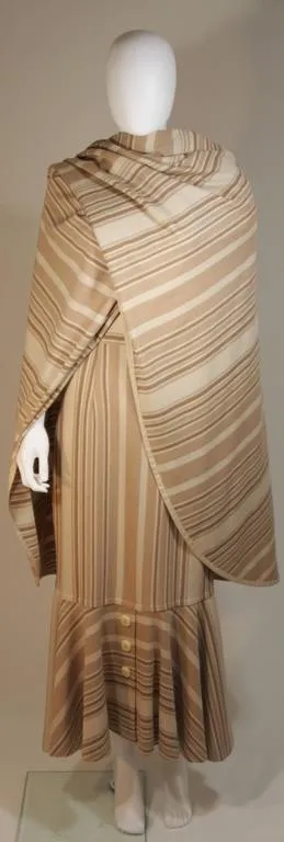 VINTAGE Circa 1960s Cream & Nude Wool Cape & Skirt Set Size 6-10