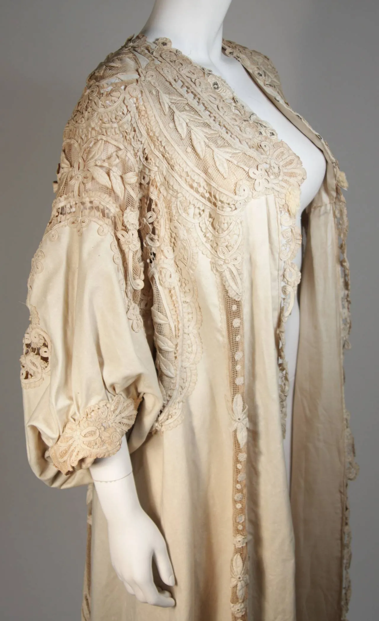 VINTAGE Lace Coat with Bell Sleeve Detail