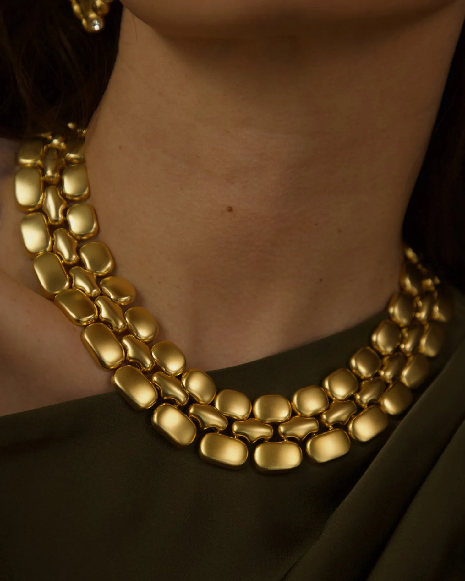 Vintage Matte Gold Wide Panther Chain Necklace