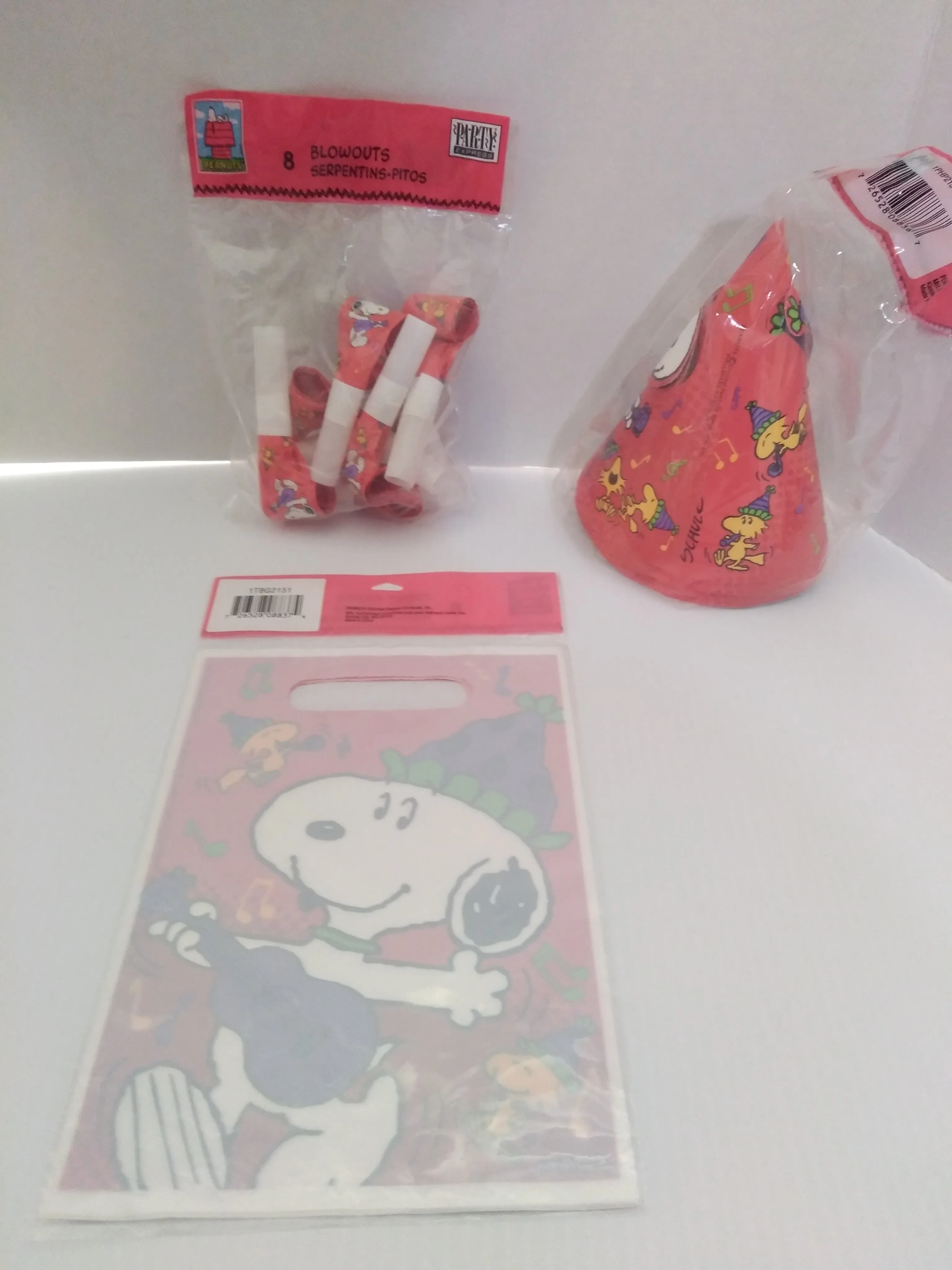 Vintage Peanuts Snoopy Woodstock Jazzin Birthday Party Supplies