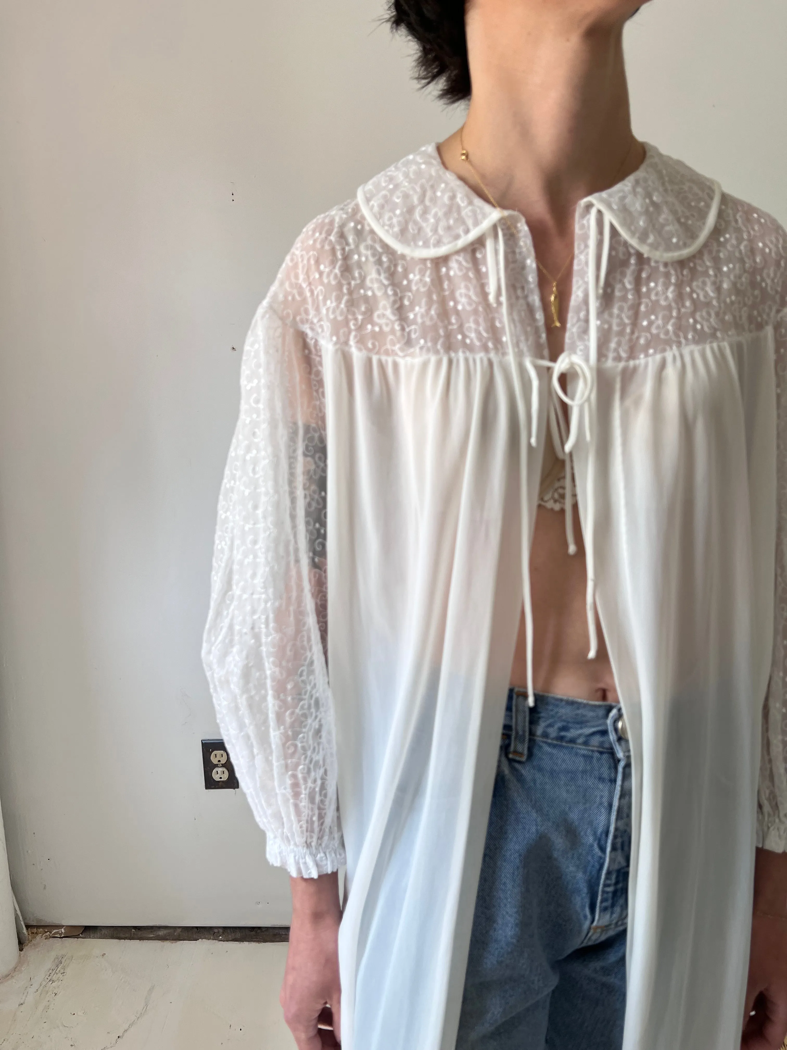 White Pegnoir Robe