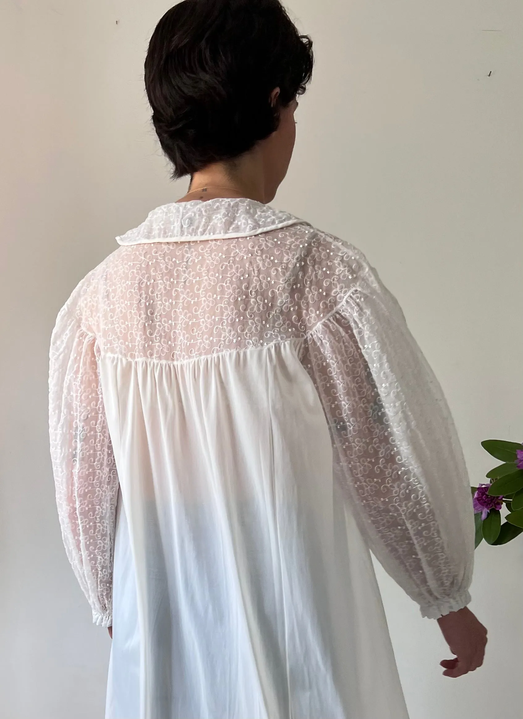 White Pegnoir Robe