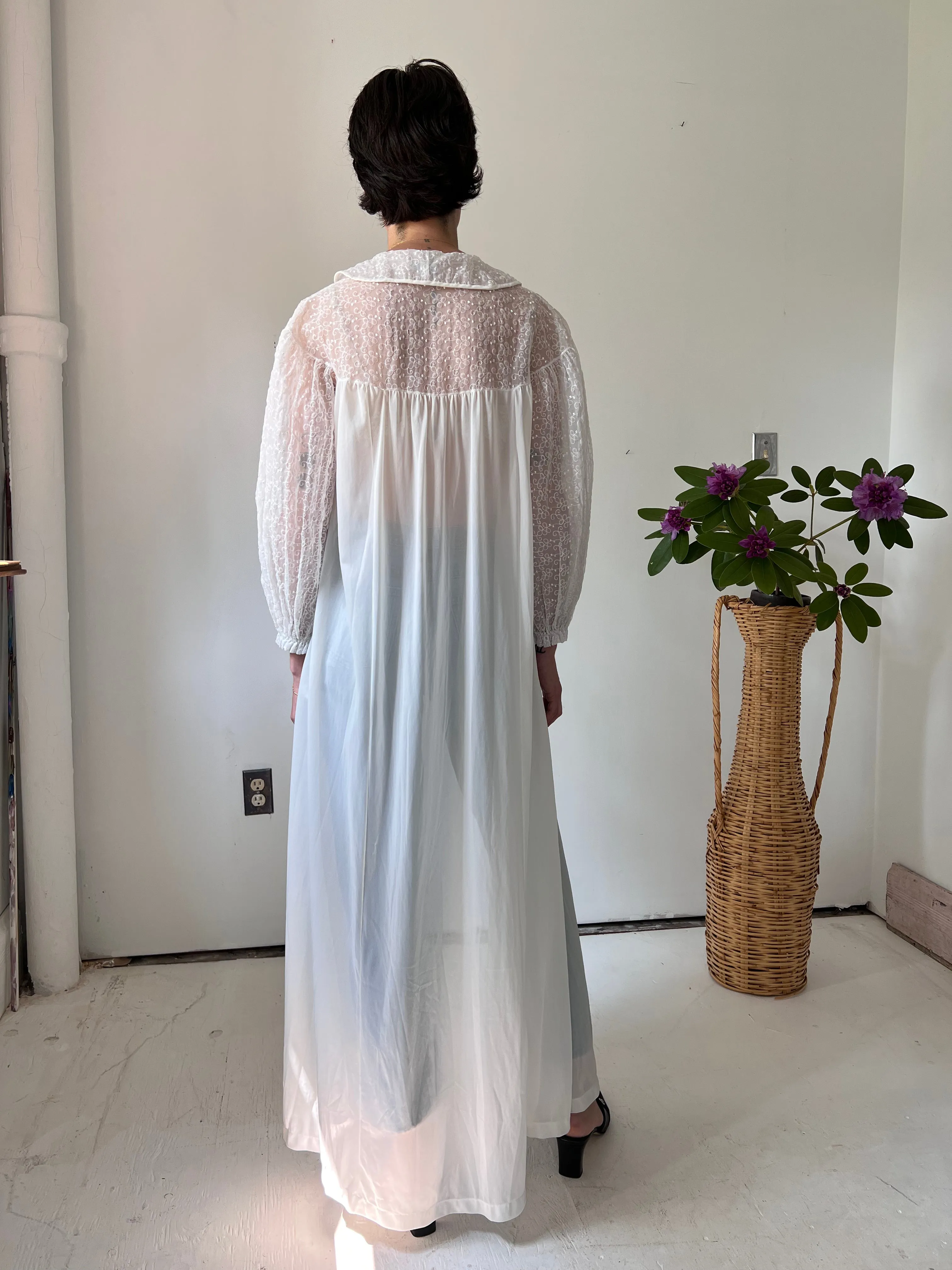 White Pegnoir Robe